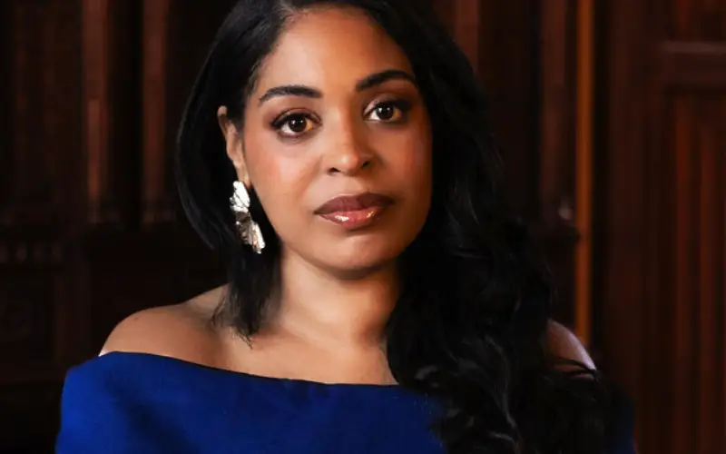Award-winning International Leadership & Diversity Specialist